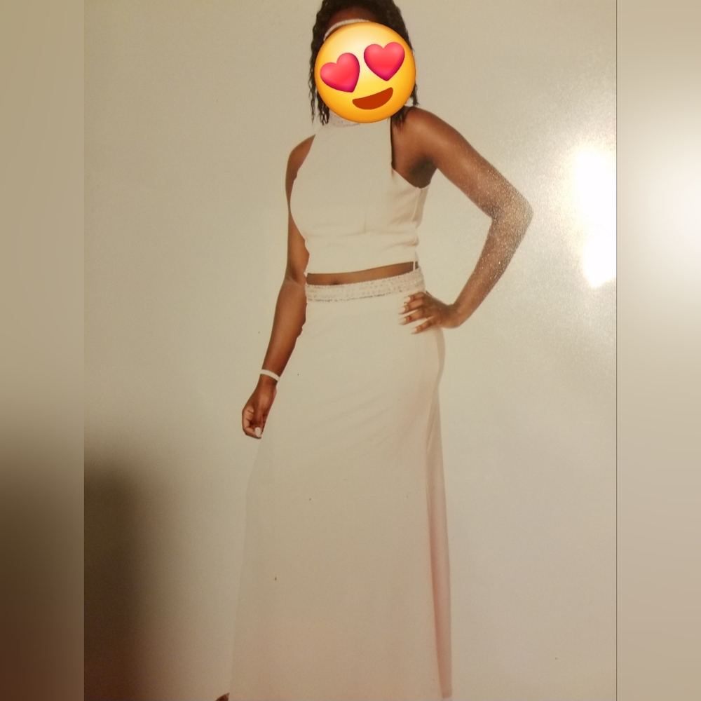 MUST GO!!! 2 piece Crystal Doll Prom dress blush size 9